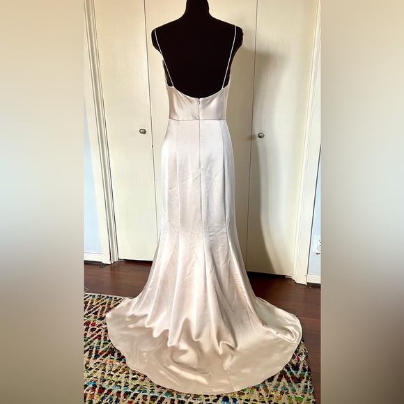 Amsale CHLOE in Champagne size 6 - Picture 7 of 10